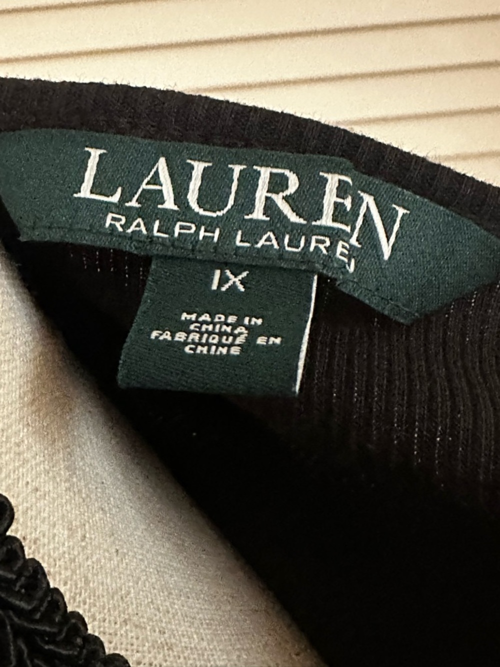 Set of two Ralph Lauren Women's Sleeveless V-Neck Tops - Black and White   1X - Picture 6 of 7